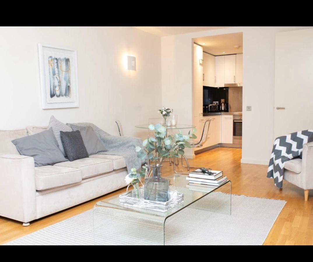 London Luxury 1 Bedroom Apartment Minutes Walk From Canary Wharf Exterior foto