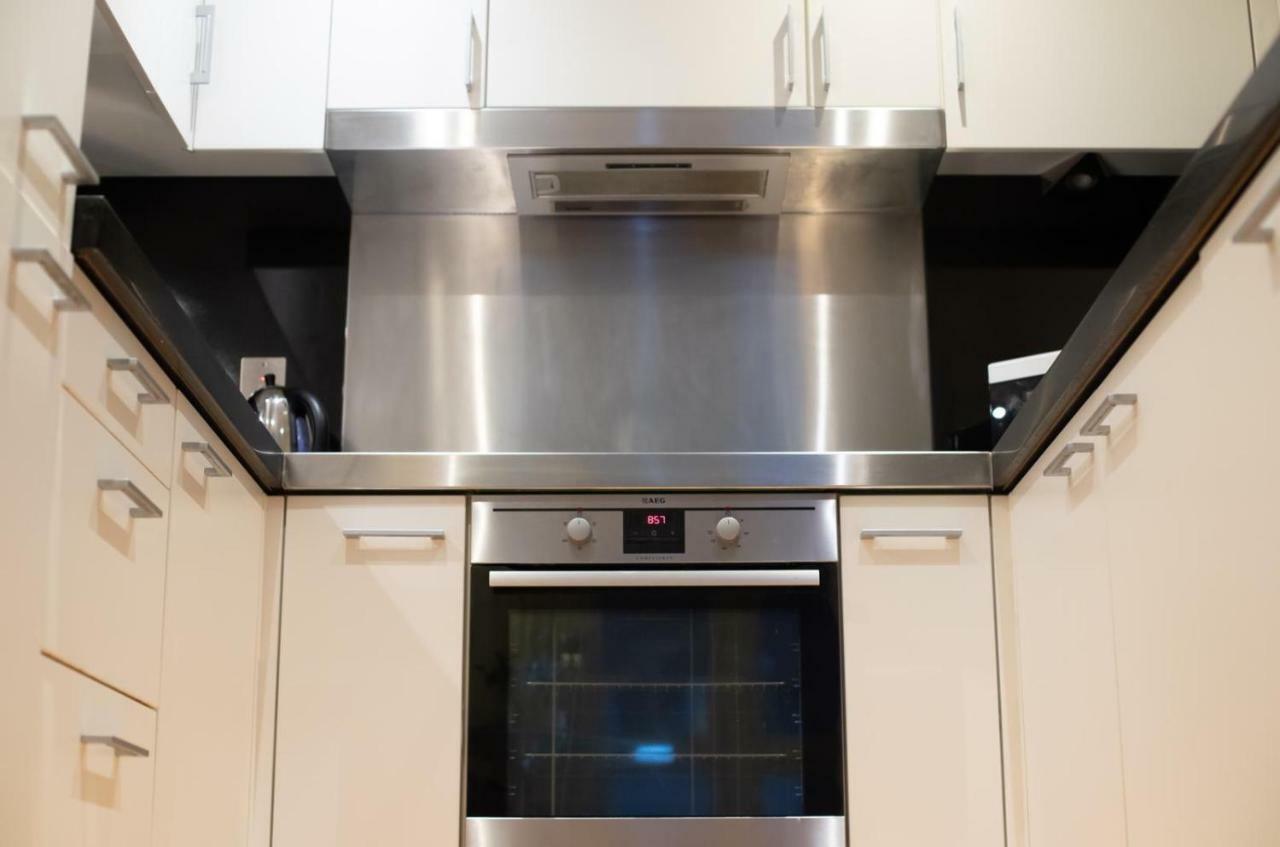 London Luxury 1 Bedroom Apartment Minutes Walk From Canary Wharf Exterior foto